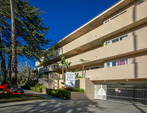 Santa Monica St. James in Santa Monica, CA - Building Photo - Building Photo