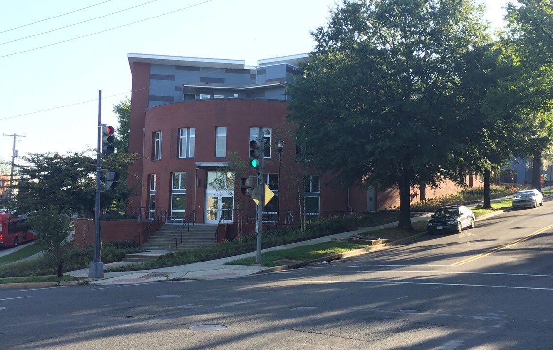 Highland Dwellings in Washington, DC - Foto de edificio