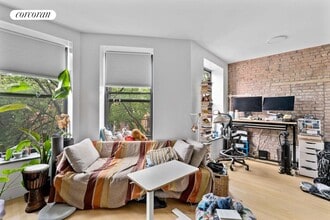 594 MacDonough St in Brooklyn, NY - Building Photo - Building Photo