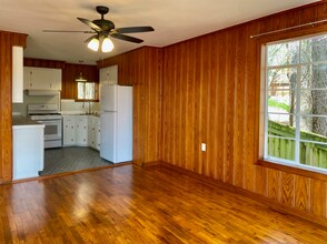 516 Hawthorne St-Unit -Apartment #2 in Hot Springs, AR - Foto de edificio - Building Photo