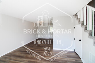 2105 Belle Terra Rd in Knoxville, TN - Building Photo - Building Photo