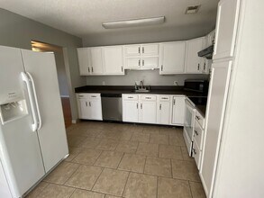 722 Cindy Ln in Hinesville, GA - Building Photo - Building Photo