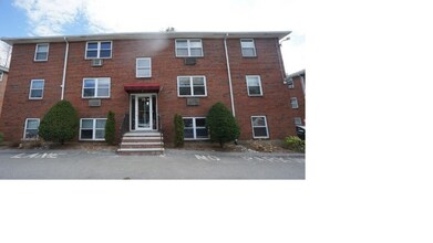 35 Montvale Ave in Woburn, MA - Foto de edificio - Building Photo