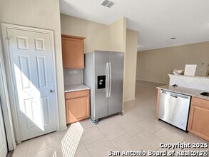 122 Texas Lantana in Canyon Lake, TX - Building Photo - Building Photo