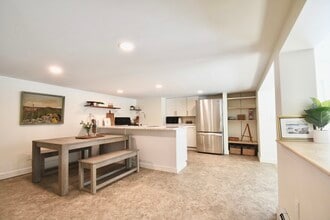 8 Hanson Dr in Topsham, ME - Building Photo - Building Photo