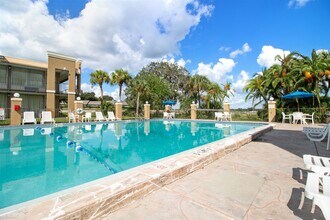 4645 N Socrum Loop Rd in Lakeland, FL - Building Photo - Building Photo