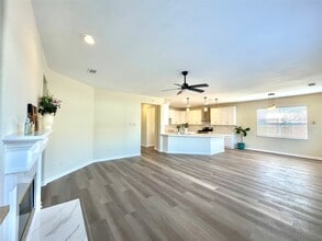 16642 Village View Trail in Sugar Land, TX - Building Photo - Building Photo