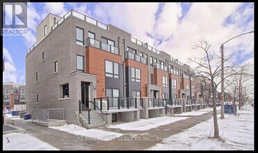 245 McLevin Ave in Toronto, ON - Building Photo - Building Photo