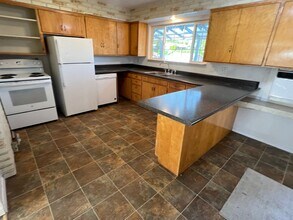 3211 Burch Mountain Rd in Wenatchee, WA - Building Photo - Building Photo