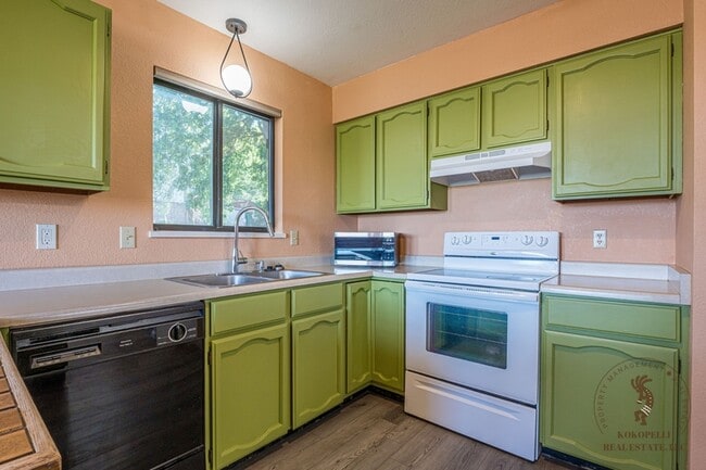 property at 507 S Broadway