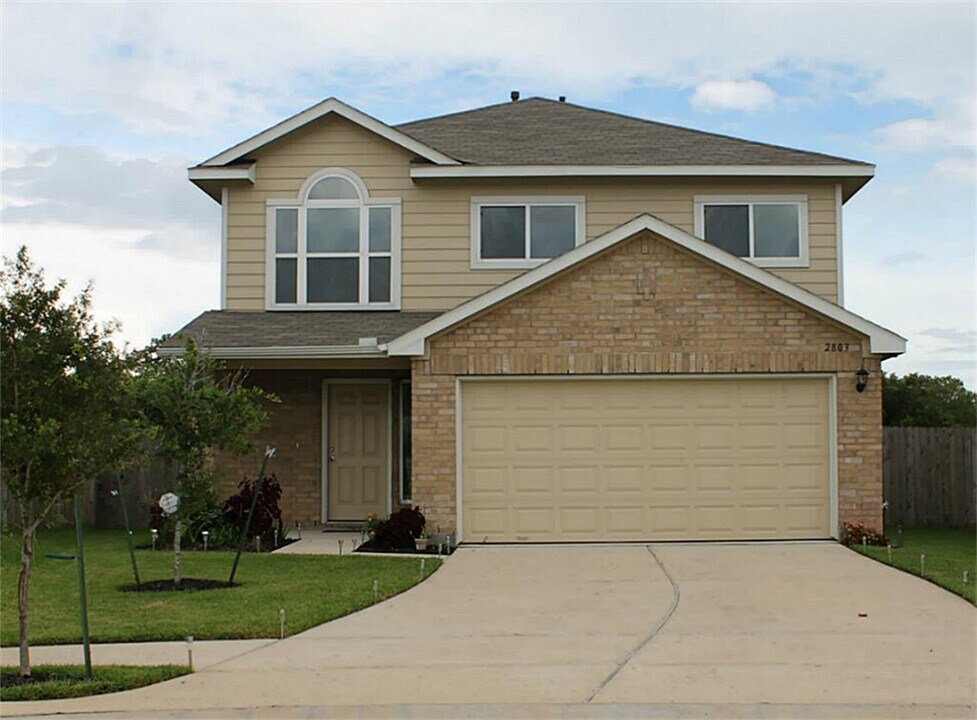 2803 Back Bay Brook Trail in Houston, TX - Building Photo