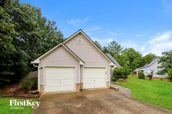 160 Makers Way in Dawsonville, GA - Foto de edificio