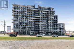 461 Green Rd in Hamilton, ON - Building Photo