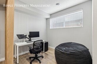 7136-7134 34 Ave NW in Calgary, AB - Building Photo - Building Photo