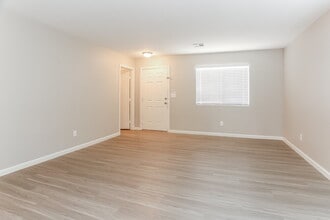 7905 Odysseus Ave in Las Vegas, NV - Building Photo - Building Photo