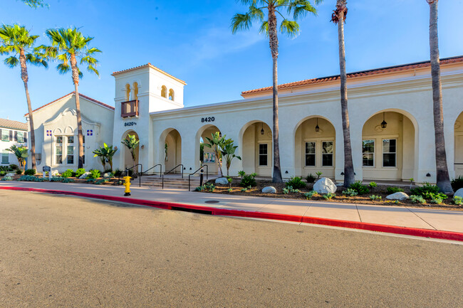 The Village at Serra Mesa - Military Housing in San Diego, CA - Foto de edificio - Building Photo