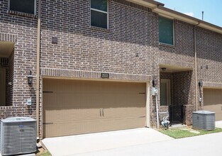 2533 Gramercy Park Dr in Flower Mound, TX - Building Photo - Building Photo
