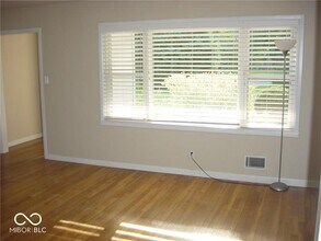 6486 N Oxford St in Indianapolis, IN - Building Photo - Building Photo