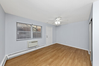 4541 N Beacon St in Chicago, IL - Building Photo - Building Photo