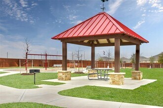 10072 Pappas Dr in Brookshire, TX - Building Photo - Building Photo