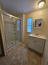 16 Noble Ln in Rome, NY - Foto de edificio - Building Photo