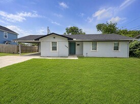1906 E Avenue G in Temple, TX - Building Photo