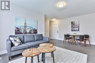 464 Spadina Rd in Toronto, ON - Building Photo - Building Photo