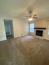 3251 W Woodfield Way in Fayetteville, AR - Building Photo - Building Photo