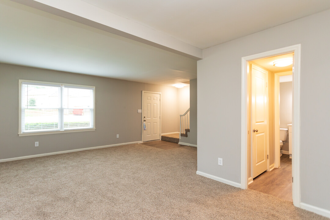 Carriage House Apartment Homes in Gastonia, NC - Building Photo