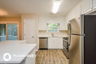 80 Kimbell Farm Dr in Locust Grove, GA - Foto de edificio - Building Photo