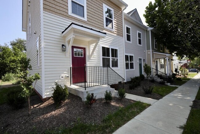 811 S Cameron St in Winchester, VA - Building Photo - Building Photo