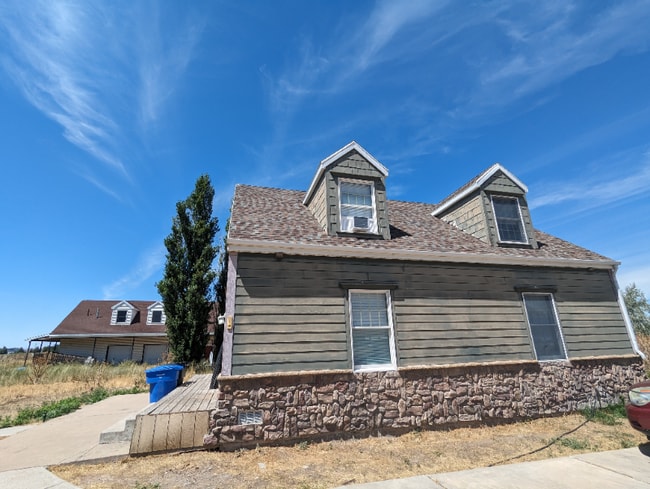 1267 W Burke Ln in Farmington, UT - Building Photo - Building Photo