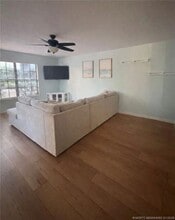 7411 SE Jamestown Terrace in Hobe Sound, FL - Building Photo - Building Photo