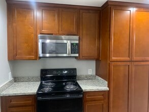 6239 Riverside Blvd, Unit 3 in Sacramento, CA - Building Photo - Building Photo