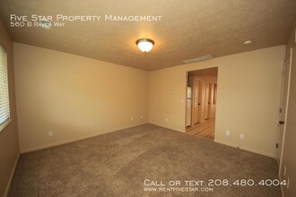 560 Raven Way in Chubbuck, ID - Building Photo - Building Photo
