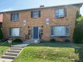 6643 W Lisbon Ave in Milwaukee, WI - Building Photo