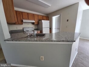 203 Fernwood Pl in Warrenton, VA - Building Photo - Building Photo
