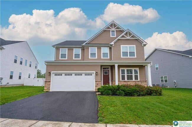 3610 Sweet Meadow Ct in Macungie, PA - Building Photo - Building Photo