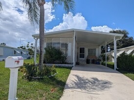 71 W Caribbean in Port St. Lucie, FL - Building Photo