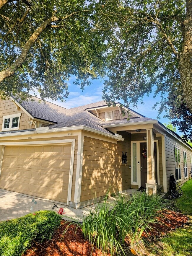 property at 6607 Independence Blvd