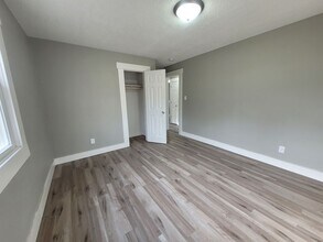 7106 SW 16th St in Des Moines, IA - Building Photo - Building Photo