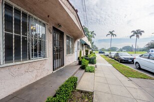 528 Olive St in San Diego, CA - Building Photo