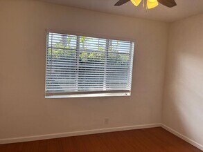 711 W Wilson Ave in Glendale, CA - Building Photo - Building Photo