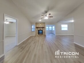 2258 Felucca Dr in Middleburg, FL - Building Photo - Building Photo