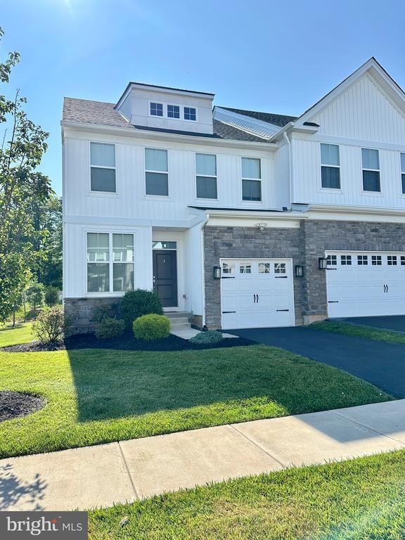 313 Wynstone Ct in Colmar, PA - Foto de edificio - Building Photo