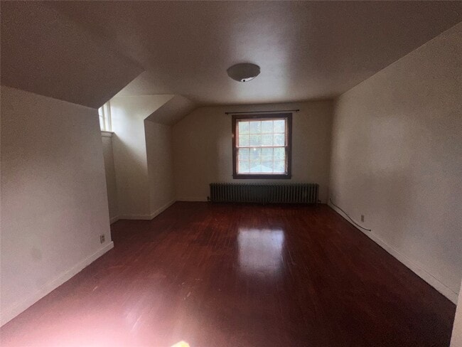 99 Castle Creek Rd in Binghamton, NY - Foto de edificio - Building Photo