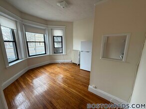 1152 Commonwealth Ave, Unit 12A in Boston, MA - Foto de edificio - Building Photo