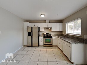 1368 S Christy Ln in Las Vegas, NV - Building Photo - Building Photo