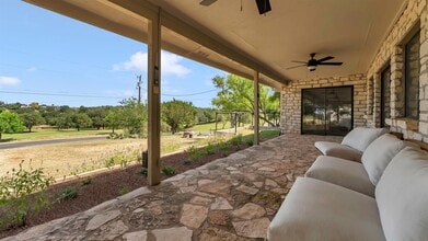 113 W Bluebonnet Rd in Horseshoe Bay, TX - Building Photo - Building Photo