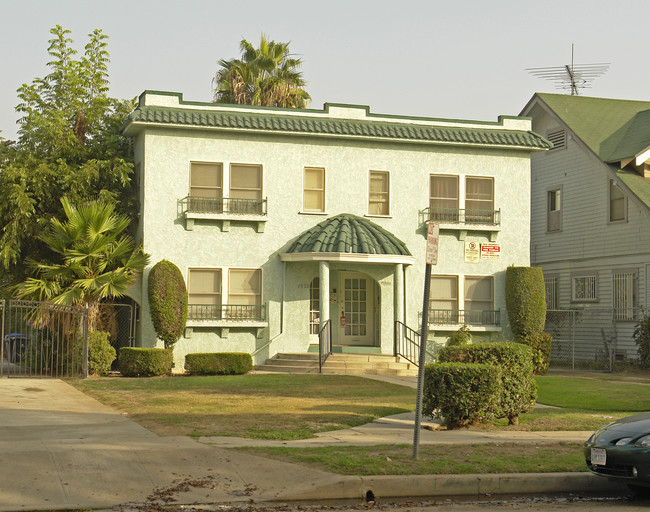 1820 S St Andrews Pl in Los Angeles, CA - Foto de edificio - Building Photo